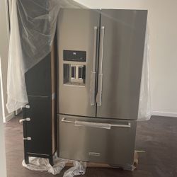 KitchenAid 26.8 Cu. Ft. Standard-Depth French Door Refrigerator