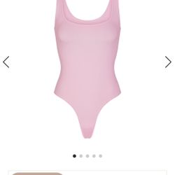 Skims Essential Scoop Neck Bodysuit 