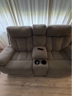 Sofa and love seat recliners