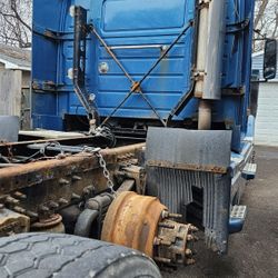 Semi truck Parts 1997  VOLVO 