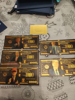 DONALD TRUMP GOLD FOIL