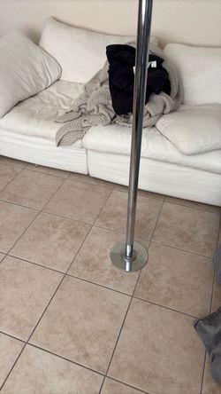 Stripper pole
