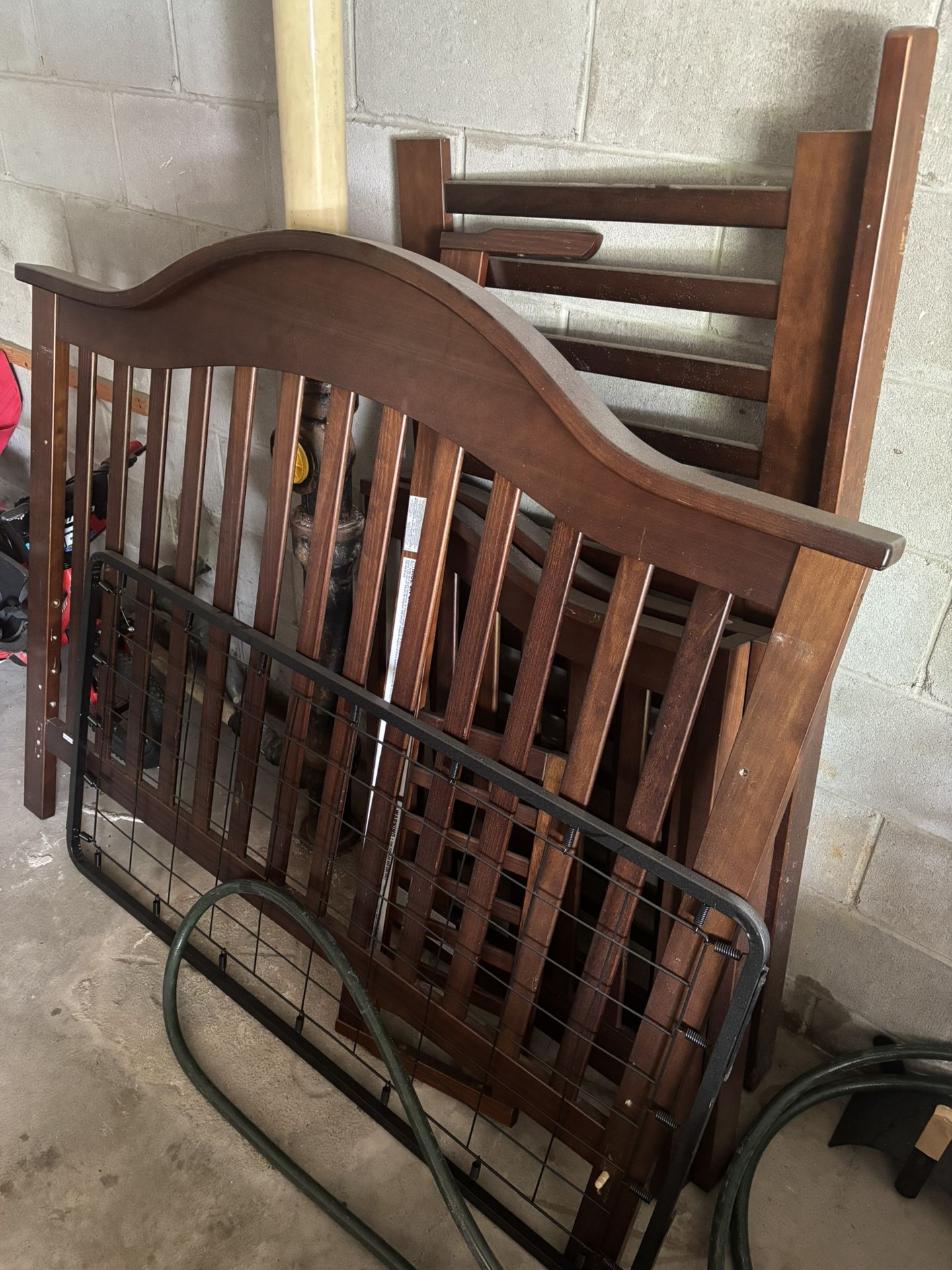 Crib/Toddler bed 