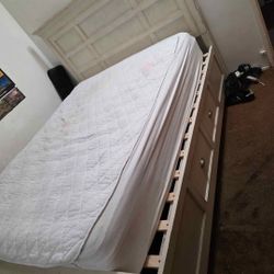 Queen Size Bed With Mattress And Drawers 