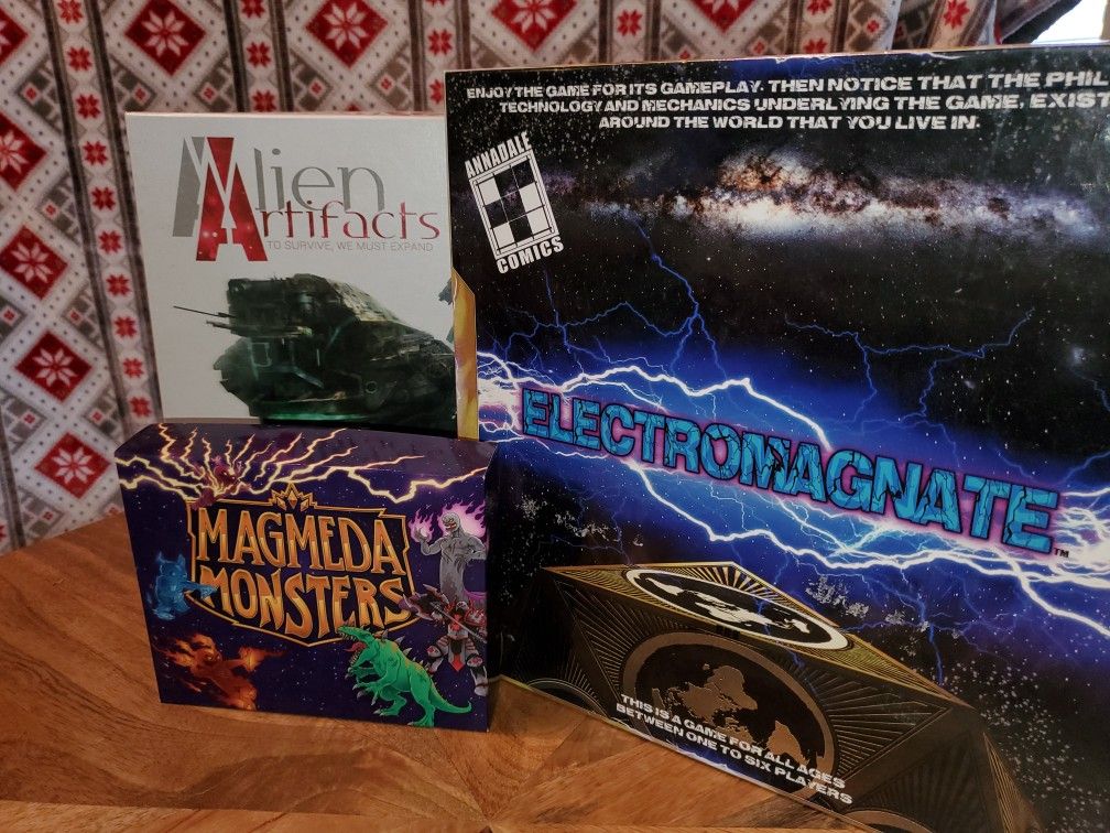 3 Board Game Bundle, Sci Fi