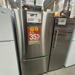 Stainless steel refrigerator bottom freezer