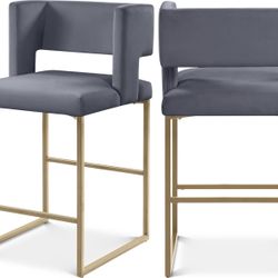 Meridian Furniture Caleb Collection Modern | Contemporary Counter Height Stool with Unique Square Back and Sturdy Iron Legs, Set of 2 Grey Velvet, 19.