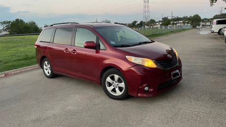 2011 Toyota Sienna
