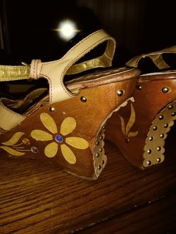 Nice Ladies Heels Size 8M