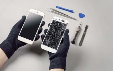 📱Cracked iPhone/iPad Screen? Let’s Fix It and Make It Shine Again!