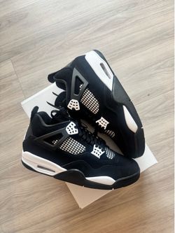 Size 10 men jordan 4 retro