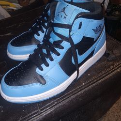 9.5 Jordan's 1 Midway 1 