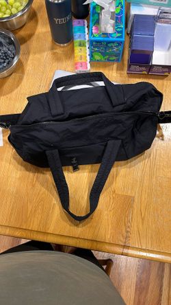 Lululemon On My Level Barrel Duffle Bag 16L