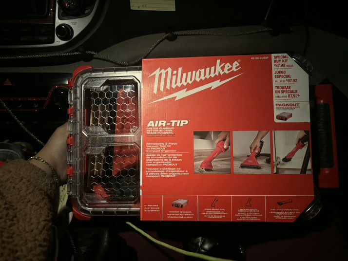 Milwaukee Vacuum Air-Tip w/Organizer