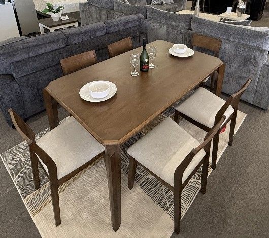 7pc Dining Set Display Sale