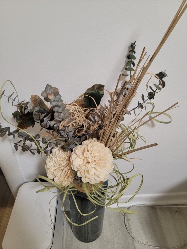 Flower Vase WITH flowers $15
