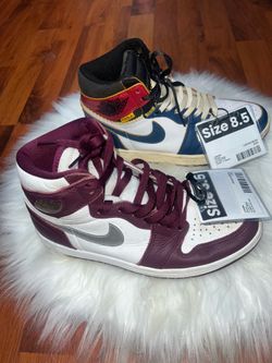 NIKE