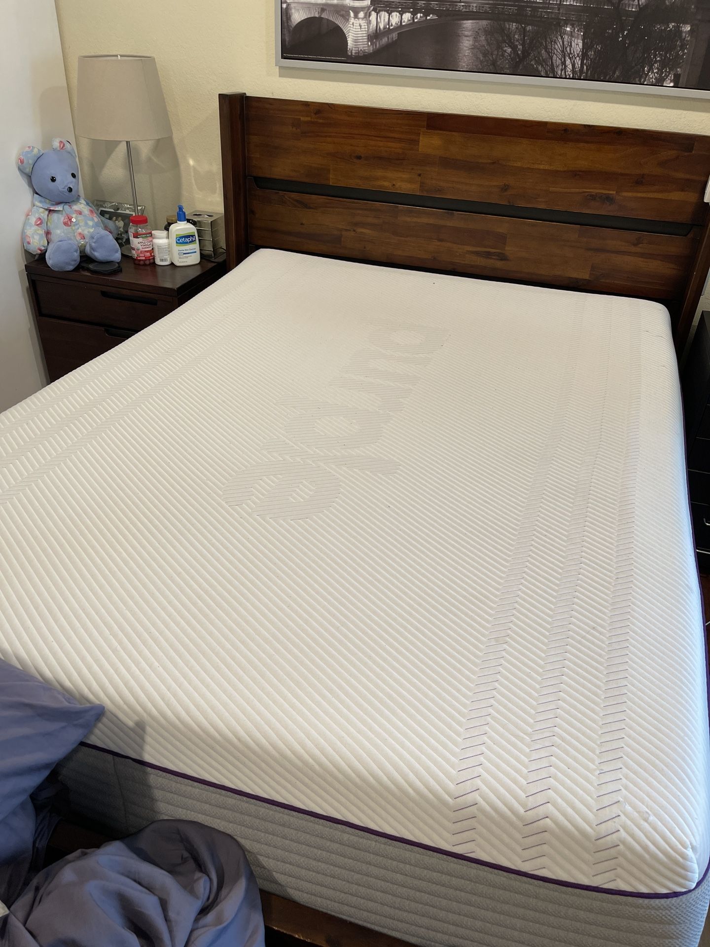The Purple Hybrid 3 Mattress Queen for Sale in San Diego, CA OfferUp