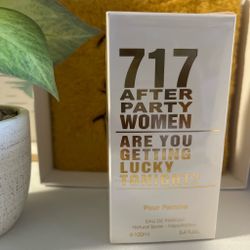 717 women perfume