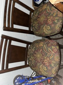 Bar Height Chairs 