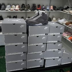 BRAND NEW ALL SIZES AVAILABLE  @SOLEPRIORITYSJ 8.5M-13M  & 5.5Y/7W-6.5Y/8W