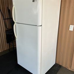 Frigidaire Refrigerator 