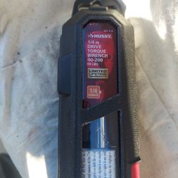 Husky 1/4 Drive Torque Wrench 40-200 lbs 