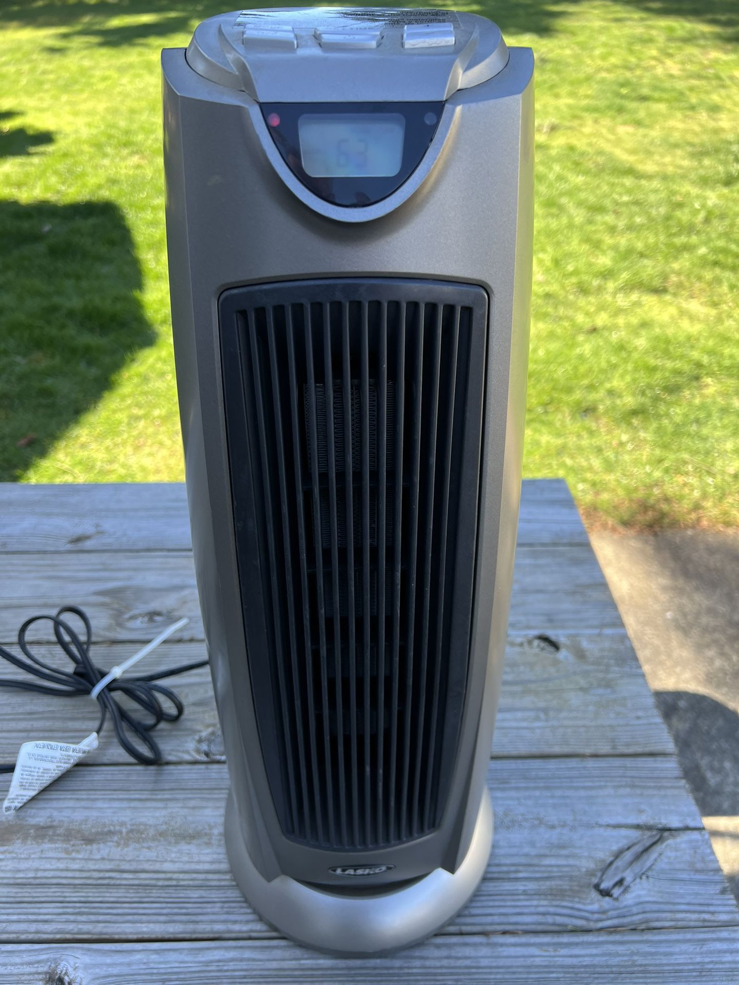 Tower Heater Oscilating 1500 Watt Excellent Condition Fan Forced