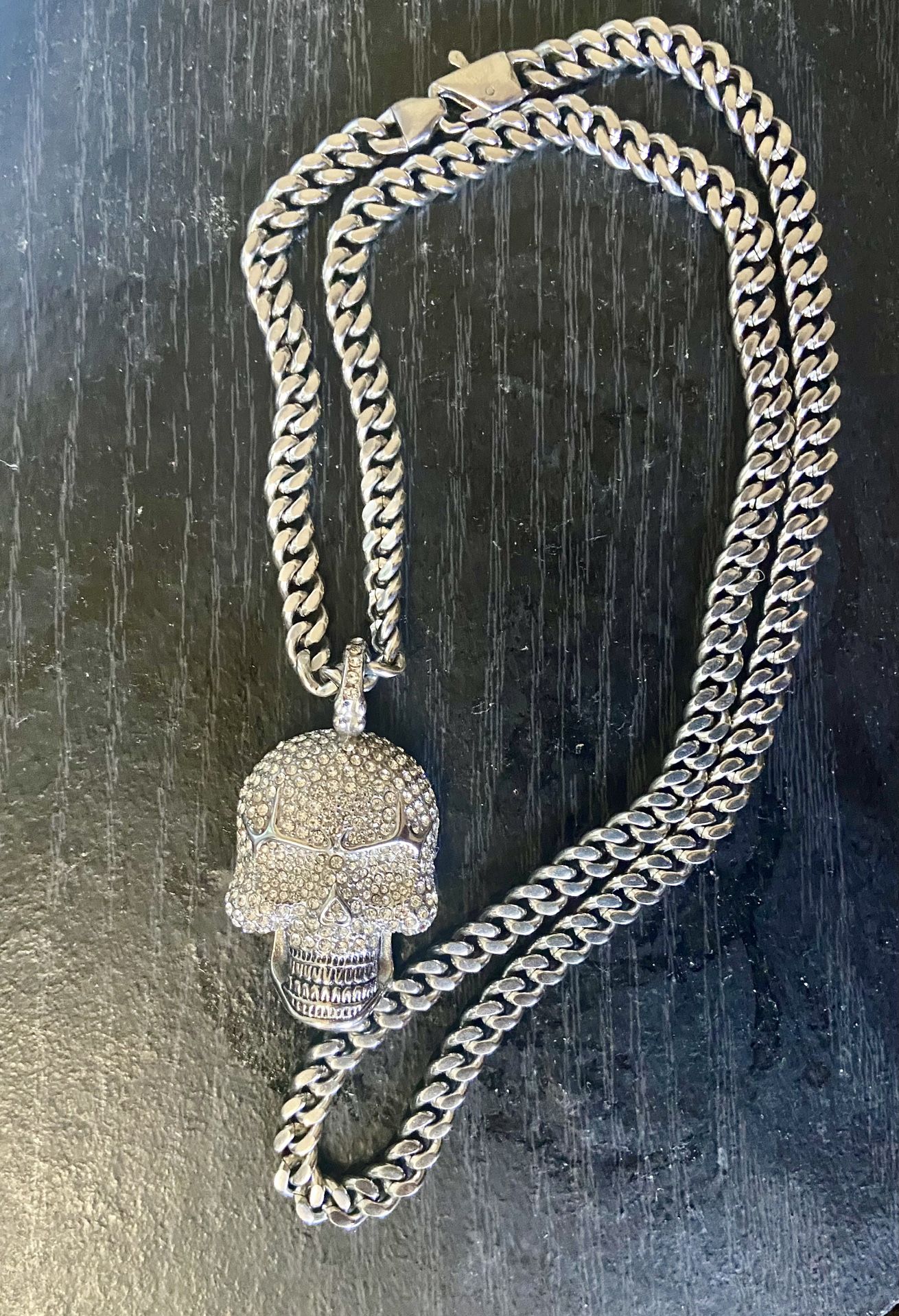 Skull Pendant/ Cuban Link Necklace