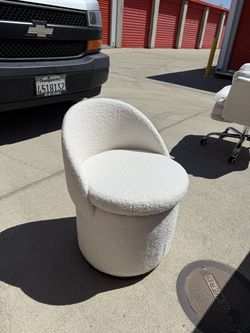 BRAND NEW Teddy Stool