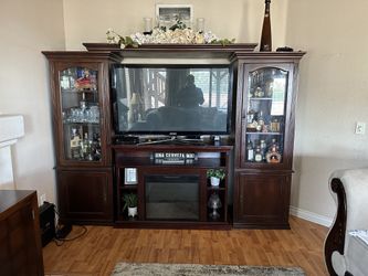 Tv Center 