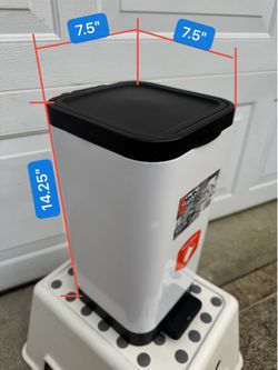 2.6 gal Hefty® branded foot-operated garbage can