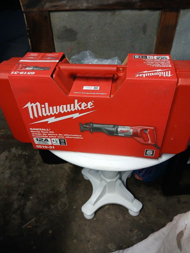 Milwaukee saws