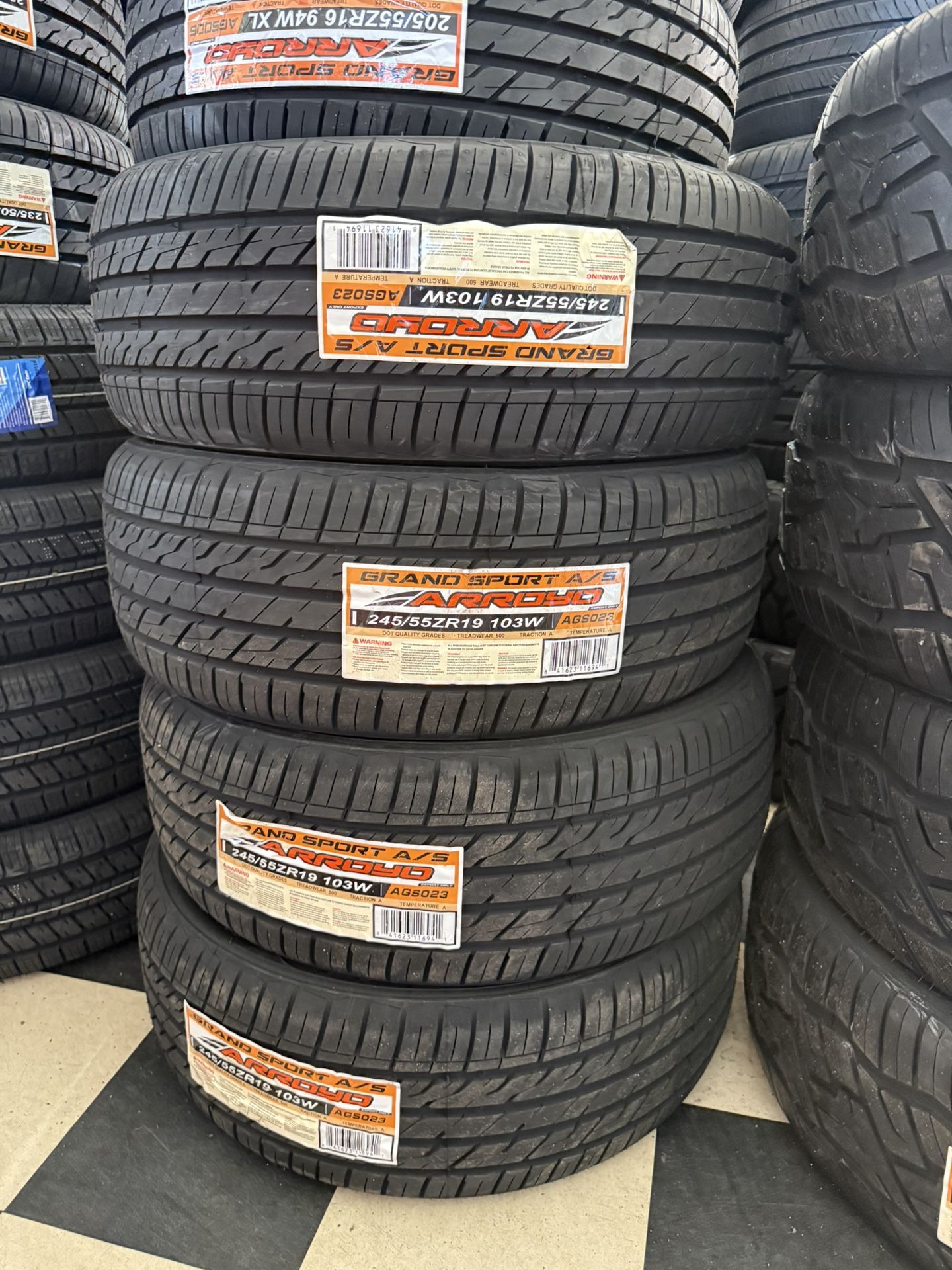 Vendo 245/55/R19 Arroyo Las 4 Por $440