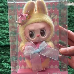 THE MONSTERS Let's Checkmate Series-Vinyl Plush Hanging Card $75/each