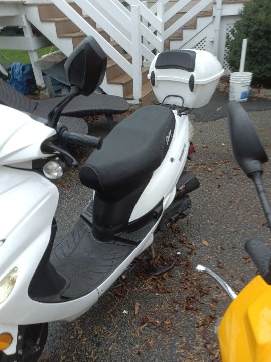 2020 Amigo Beemer Beemer