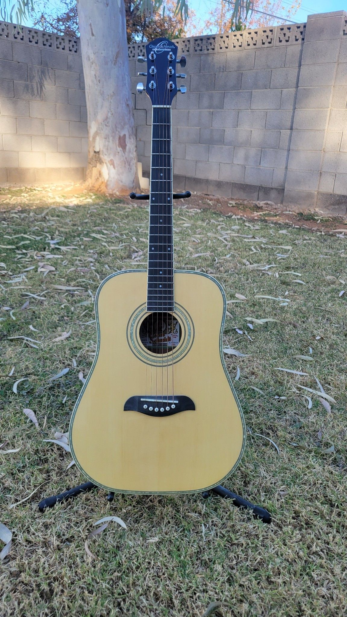 Oscar Schmidt OG1 3/4-Size Left-Handed Acoustic Guitar