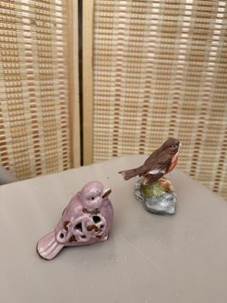 Set of 2 Decorative Bird Figurines – Ceramic & Resin