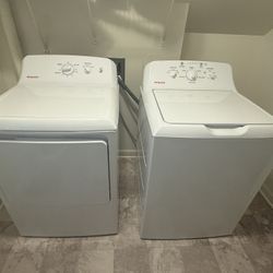 Hot Point Washer And Dryer Set 