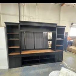 Assess New Minimalist Entertainment Wall Unit Set Ample Storage Space & Adjustable Shelves TV Stand