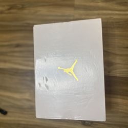 Jordan 11’s Wmns Retro Low Citrus