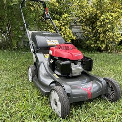 HONDA HRX-217 SELF PROPELLED LAWN MOWER, NEVER GET RUSTED, STOP BLADE SYSTEM, BEST OF THE BEST Transmission allows you to set the exact speed - just l