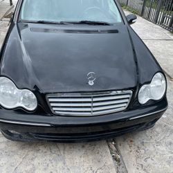 Parting Out 2005 C240 Mercedes Benz For Part
