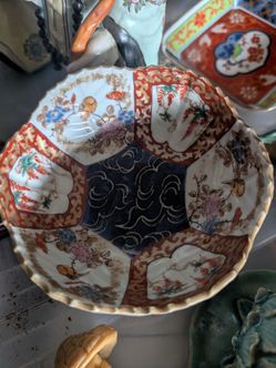 Old Japanese Imari bowl