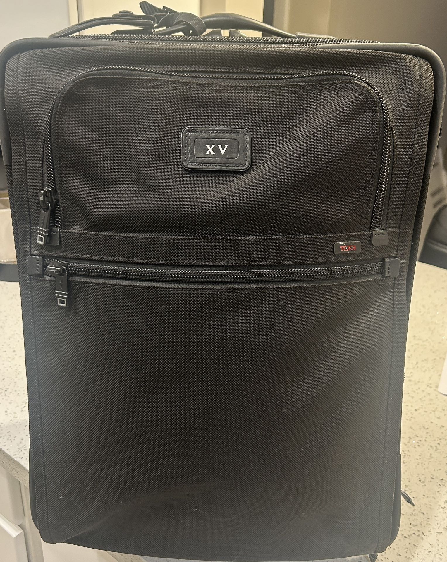 Tumi 21’ Carry on Luggage 