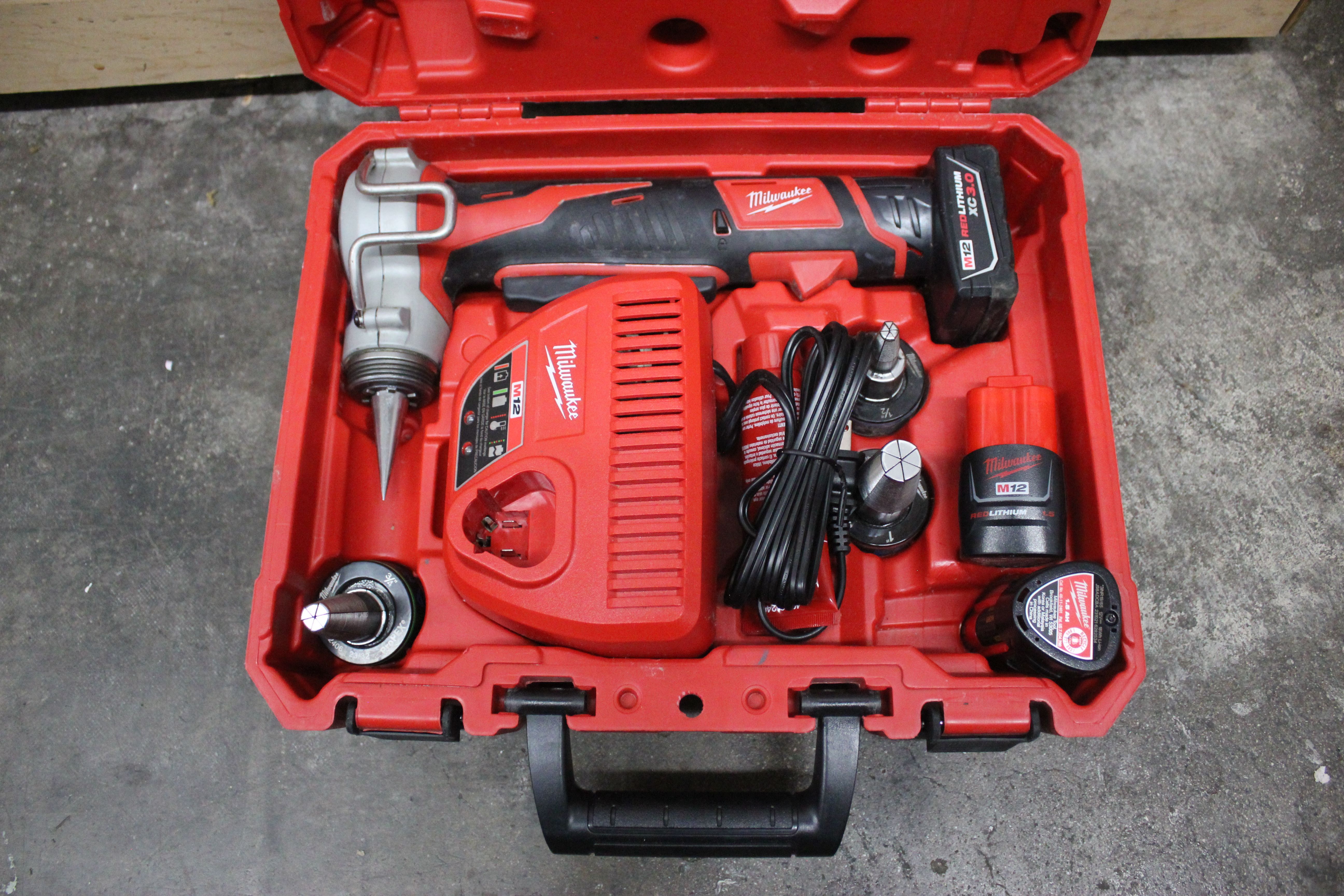 Milwaukee M12 ProPEX Expansion Tool Kit