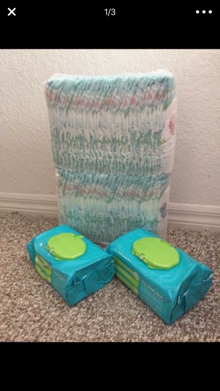 Pampers brand size 4 ( 86 ) diapers with 2 pack of wipes (200) pieces