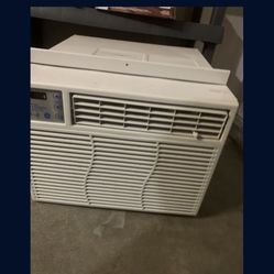 Selling air Conditioner Need It Gone