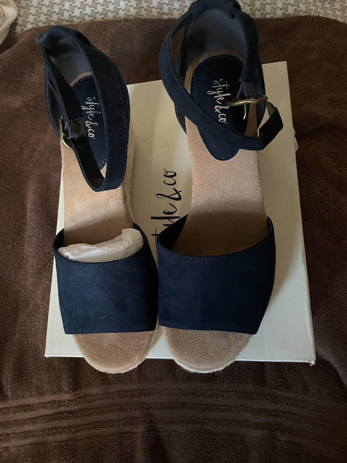 Sandal