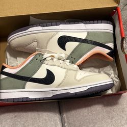 Nike Dunks 